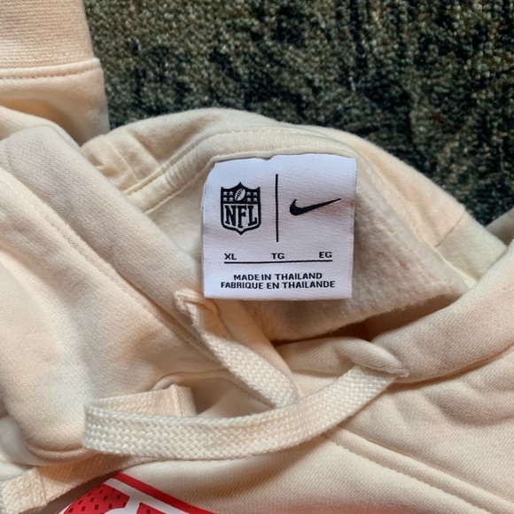 Nike White and Red Chiefs Hoodie - Picture 3 of 5
